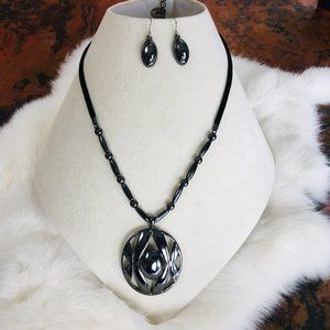 FINAL!  Vintage Liz Claiborne Necklace + Earrings